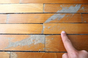 Parkettboden quietscht was tun